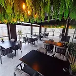 Air Boss Airport And Fair מלון