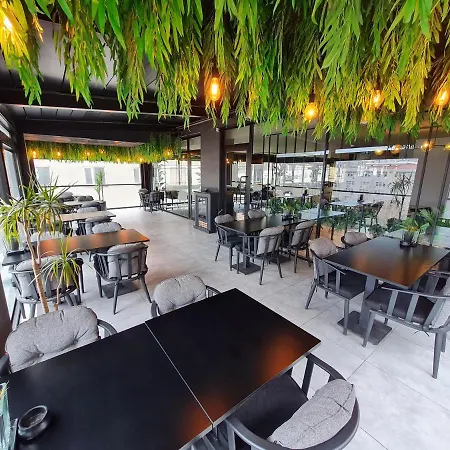 فندق Air Boss Airport And Fair 4*