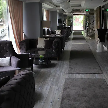 Air Boss Airport And Fair فندق