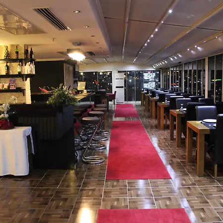 فندق Air Boss Airport And Fair 4*