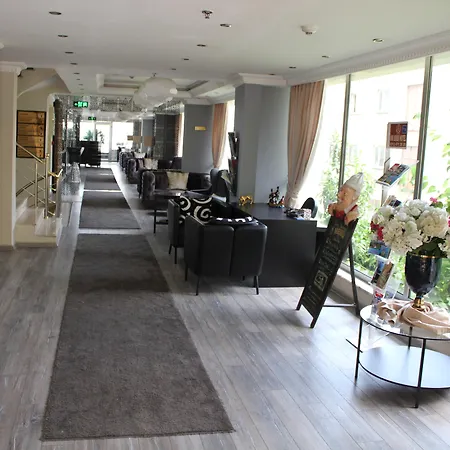 Air Boss Airport And Fair فندق