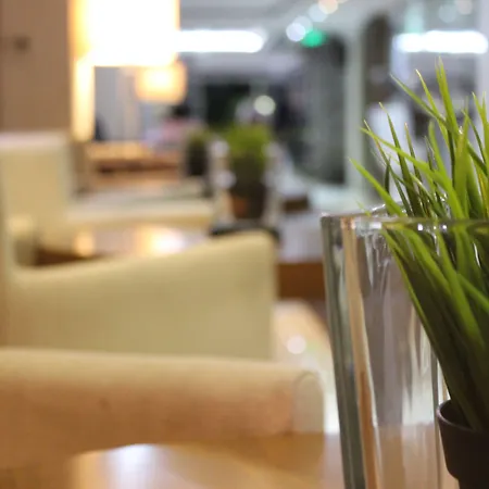 فندق Air Boss Airport And Fair