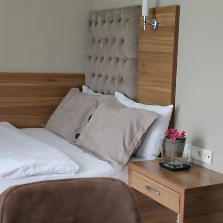 Air Boss Airport And Fair 4*