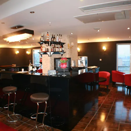 Air Boss Airport And Fair فندق