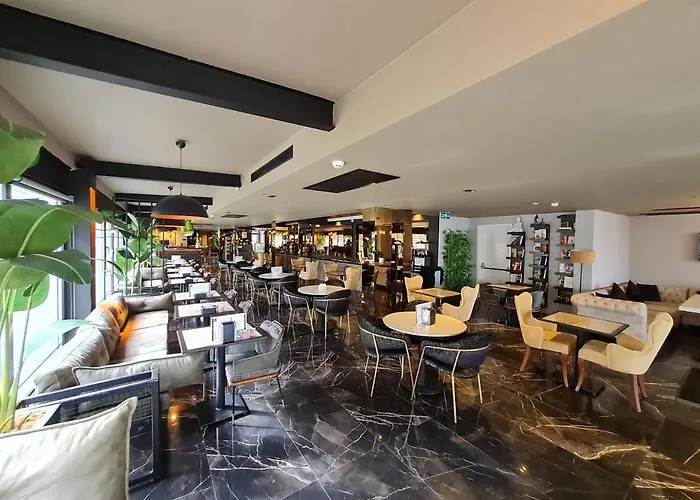 Air Boss Airport And Fair 4*