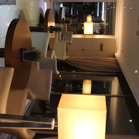Air Boss Airport And Fair מלון 4*